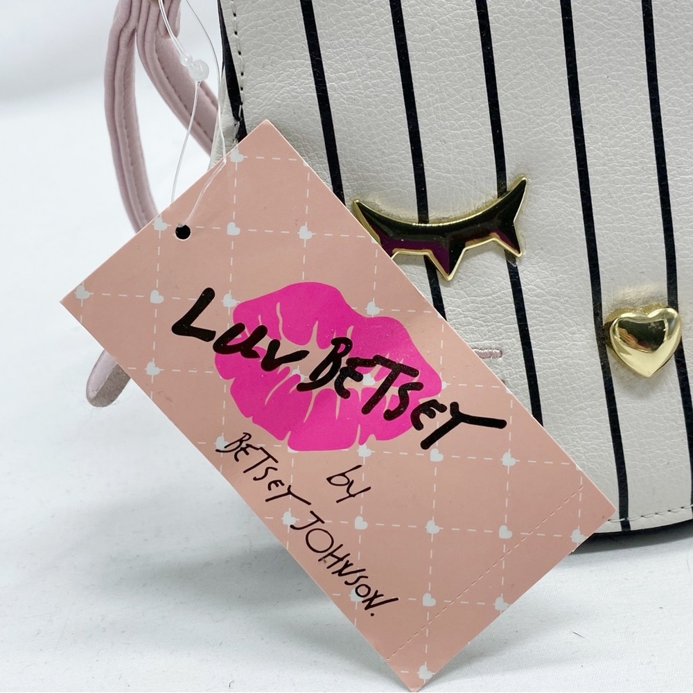 Betsey Johnson White Luv Kitty Cat Kitten Wristlet Wallet Coin Purse NEW NWT - Picture 5 of 6